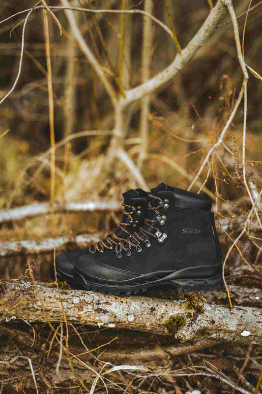 553P Samelin vaelluskengät - Musta